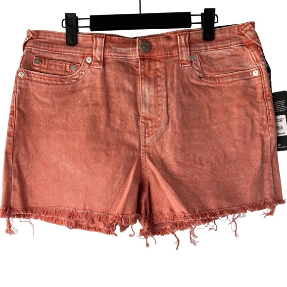 True Religion Maisie High Rise Shorts in Lobster Bisque color Size 32 NWT - Picture 1 of 10